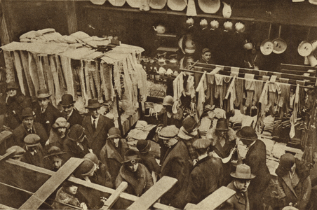 Berwick Market, Soho, on a Saturday (b/w photo)