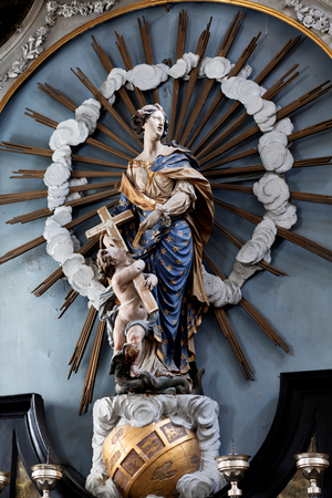 Parish church (Sint-Gorgoniuskerk). Interior. North aisle altar. Statue (photo)