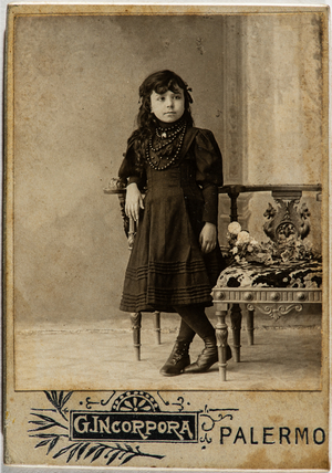 Portrait of a little girl in the photographer’s studio, Palermo, Italy, 1853-90 (photo)