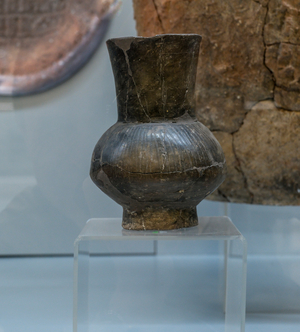Ceramic tableware, Neolithic, 6000 B.C. (ceramics)