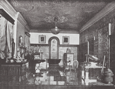 Titania's Palace: The Bathroom (b/w photo)