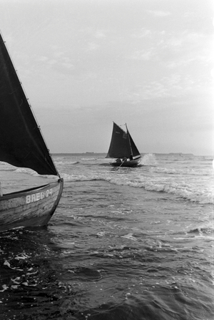 Summer vacations on the Baltic Sea, Germany 1930s (b/w photo)