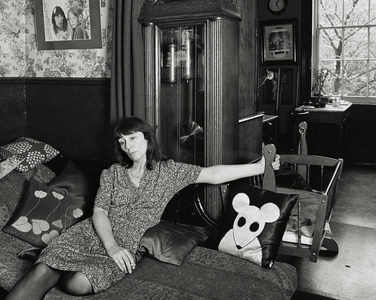 Beryl Bainbridge, dreaming, 1981 (b/w photo)