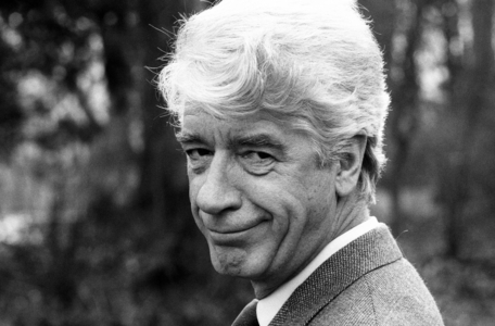 Presenter Rudi Carrell during a photo shoot, optimistic,..., 1992 (photo)