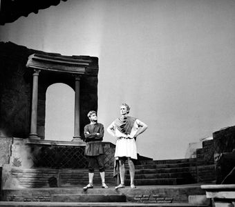 Oslo 19560527 50th day of the poet Henrik Ibsen's death is marked with a number …, 1956 (photo)