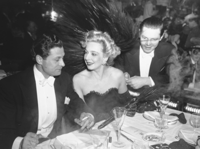 Oslo. The rainbow restaurant. Carnival night in the sign of gunshots. The Writers' …, 1948 (photo)