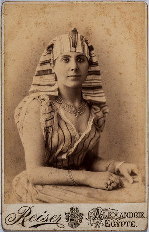 European tourist posing with clothes that recall ancient Egypt, Alexandria, Egypt, 1878-98, 1878-98 (photo)