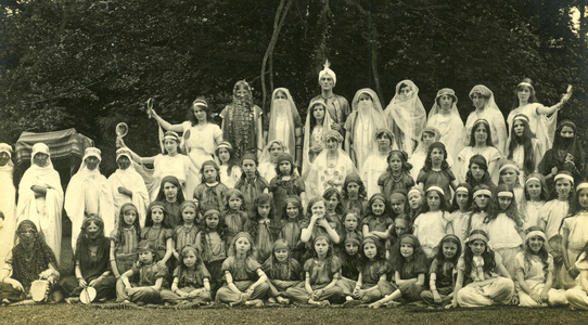 Students pose in costumes of a school theatre production, Cornwall. 1910 (photo)