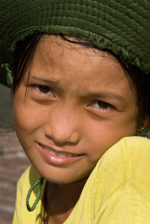 Smiling Vietnamese girl, portrait, Dien Bien Phu, Vietnam (photo)