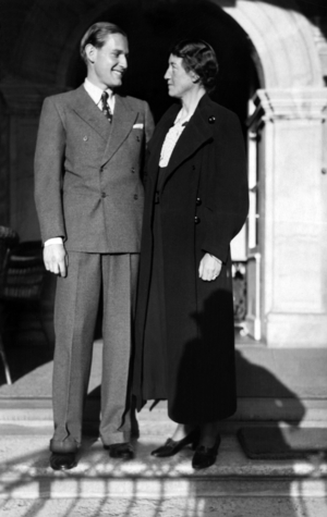 Gottfried von Cramm with his mother (b/w photo)