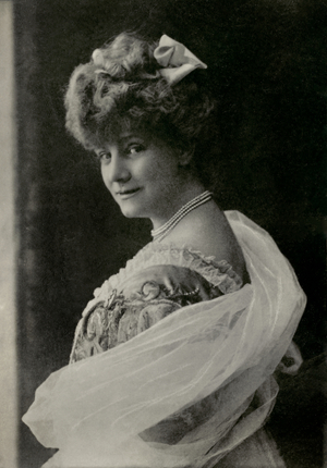 Portrait of artist Charlotte Wiehe ( 1865 , 1947 ) (photograph)