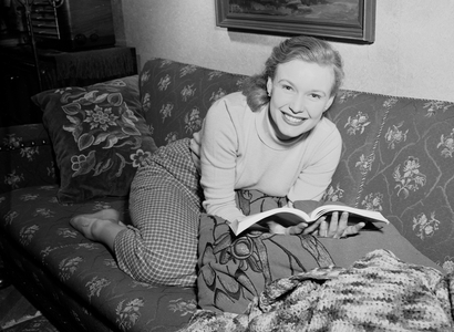 Oslo 19520320. Miss Eva Røine was named Norway's first Miss Norway 1952. Reader. …, 1952 (photo)