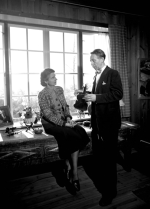 19530606. Composer Harald Sæverud in his home on "Siljustøl" …, 1953 (photo)