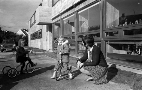 Oslo 19691003 Nic Waals Institute opened 3/10-1969. The picture shows Nic Waal's …, 1969 (photo)