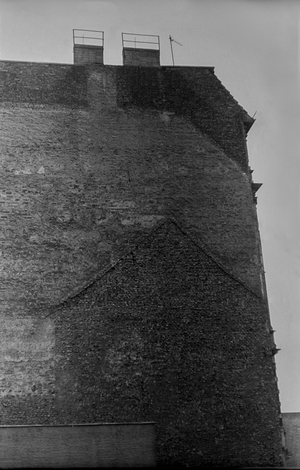 Ruins in the middle of the GDR, Berlin, 1981 (photo)