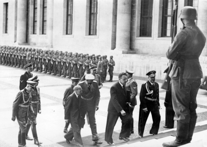 II. WK, Soviet Ambassador Alexei Shkwartsev in Berlin, 1939 (photo)