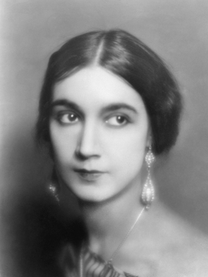 Portrait of a woman, 1927 (b/w photo)