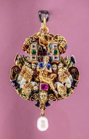 Pendant: Daniel dans la fosse aux lions, 1550 (enamelled gold, emeralds, diamonds, rubies, pearl)