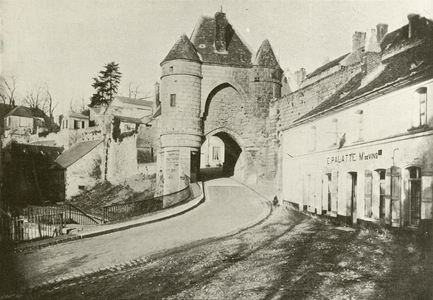Laon, Porte de Roger ou d'Ardon (b/w photo)
