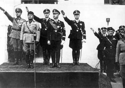 Dalugue, Mussolini, Heydrich, Himmler and Wolf at a tribute (b/w photo)