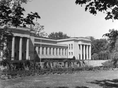 At spa resort Bad Nauheim, Germany 1930s (b/w photo)
