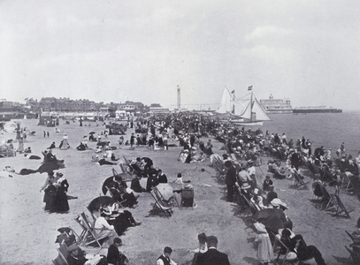 Yarmouth Beach (b/w photo)
