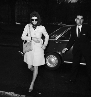 Jackie Kennedy Onassi Paris, 18 March 1970 (photo)