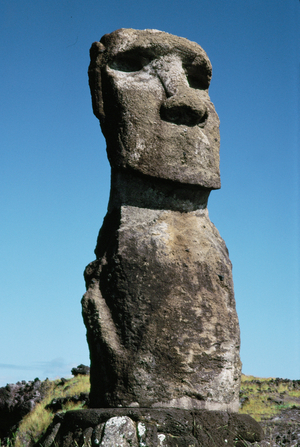 Ahu Tahai, the Easter Island statues, Chile (photo)