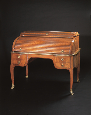Bureau a Cylindre, Louis XV Era (rosewood, leather & bronze)