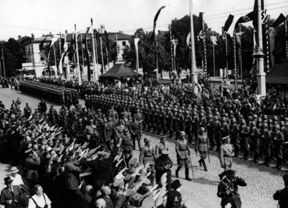 Rememberance party congress of the NSDAP in Weimar, 1936 (b/w photo)
