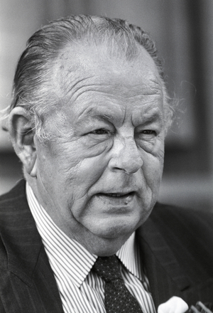 Press conference with Middle East expert Wischnewski, 1990 (photo)