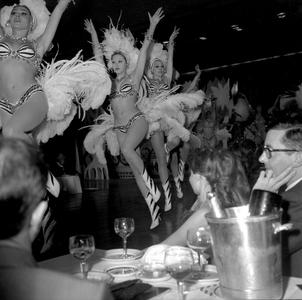 The premiere of the Lido revue ‘Pourquoi pas’ in Paris on 20 December 1966 (photo)