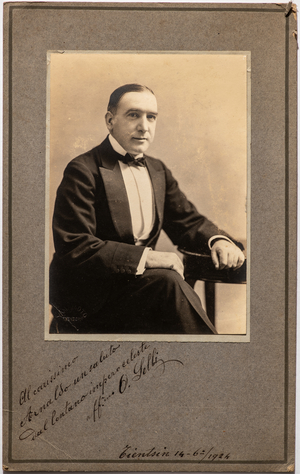Ritratto di O. Lelli in missione a Tientsin, 1924 (photo)