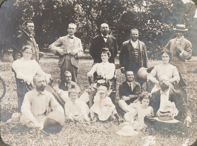 Marine Officers and families, 1903 (b/w photo)