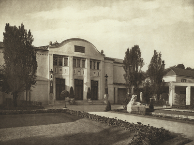 Munchen / Munich: Kunstlertheater im Ausstellungspark (b/w photo)