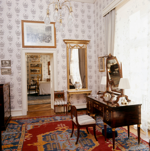 Oslo 1965: Interior from the blue Guest bedroom / apartment in the Royal Castle. …, 1965 (photo)