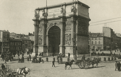 Marseille: Arc de Triomphe de la Porte d'Aix (b/w photo)