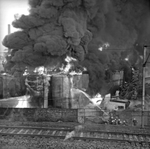 Fire in The Warehouse of Hydrocarbons, Saint Denis Near Paris, January 29, 1968 : Firemen (b/w photo)