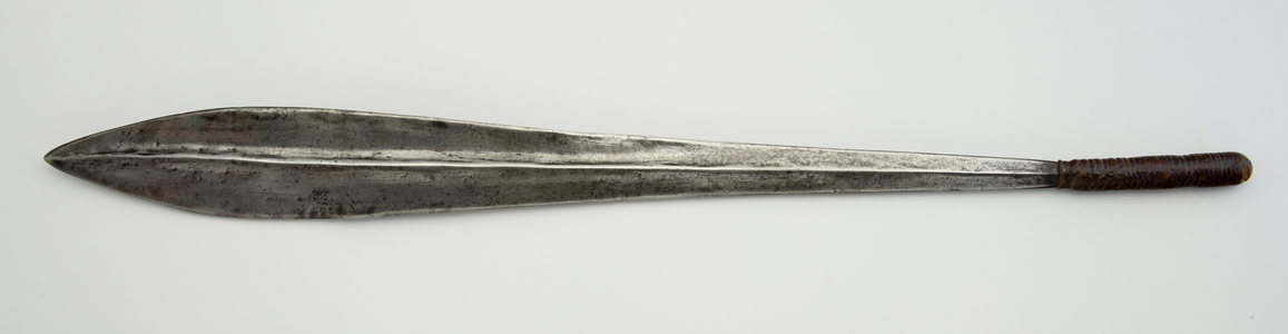 Ol alem, sword (iron, wood & leather)