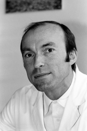 Sports physician Dr. Jochen Neubauer in Potsdam ..., 1990 (photo)