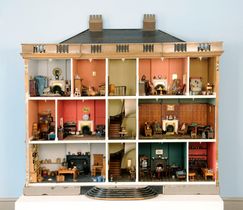 Doll's house, 1880-1900 (mixed media)