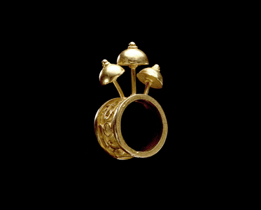 Ring, c. 1900 (gold)