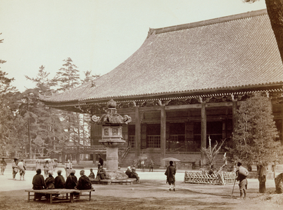 Nishi-honganji temple, Kyoto, 1867-1868 (b/w photo)