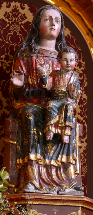 Hermitage (Ermita de Nuestra Señora de La Plaza). Interior. Sculpture. Madonna and child. Polychrome. Altar (photo)
