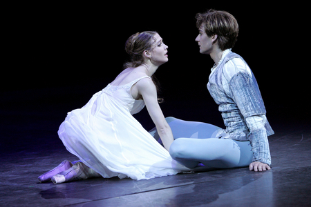 Romeo And Juliet - (photo)