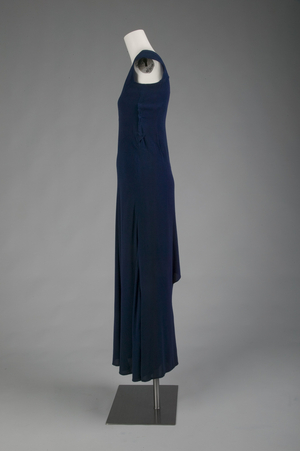 Evening dress, 1934 (side view), Silk bouclé crepe, Charles James, U.S.A.