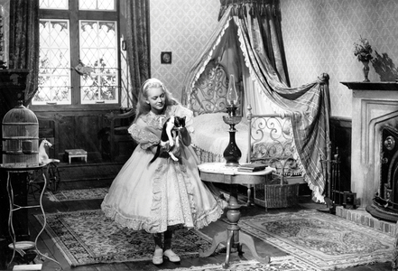 Alice in Wonderland, directed by Lou Bunin, 1949
