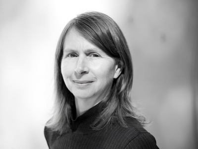 Portrait of Beatrice Milletre (doctor of psychology) at her place 12/04/2017