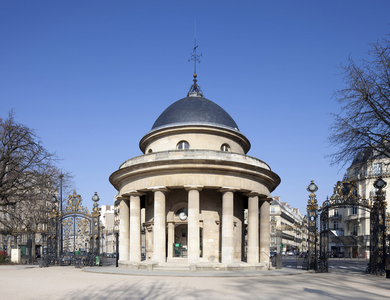 View of the Orleans rotunda at Parc Monceau in Paris, former office for granting the Barriere de Chartres du Mur des Farmers Generaux, built by architect Claude Nicolas Ledoux (1736-1806). Photography, KIM Youngtae, Paris.