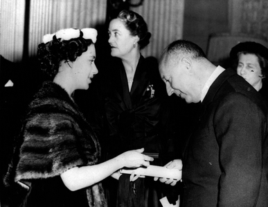 Nov. 03, 1954 - Princess Margaret sees display of French fashions. presents certificates to Christian Dior.: Princess Margaret this afternoon saw a special display of Christian Dior fashions at Blenheim Palace - in aid of the British Red Cross Society. About 1,600 guests paid five guineas each to attend the show which was staged by thirteen models - flown from Paris